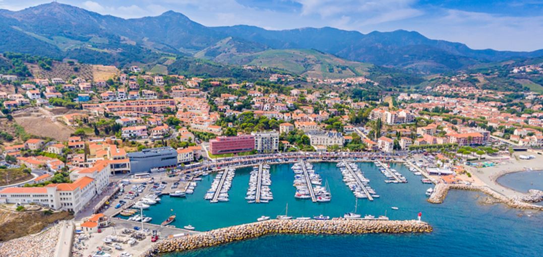 Réalisation en cours à Banyuls-sur-Mer de la Route Bleue des Contrebandiers, Marins-pêcheurs et Vignerons